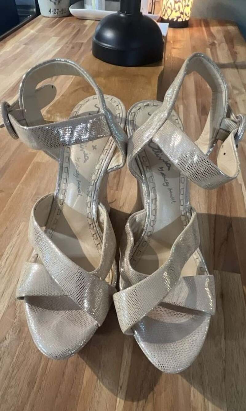 Alice + Olivia Gold Metallic Textured Foil Platform Ankle Strap Wedge Sandals